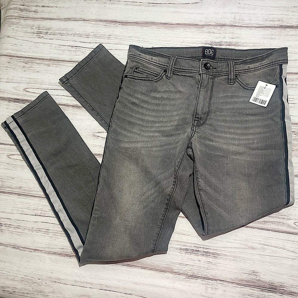 *NEW* BDG Skinny Stretch Gray Side Stripe Jeans Size 29